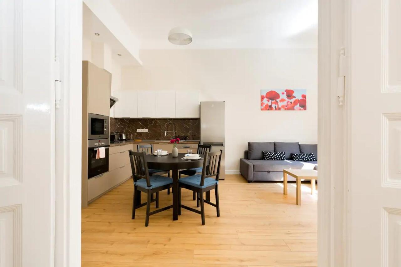 Kresz Geza 29 Westend Station 2 Bedrooms+Living Ac Budapest Esterno foto